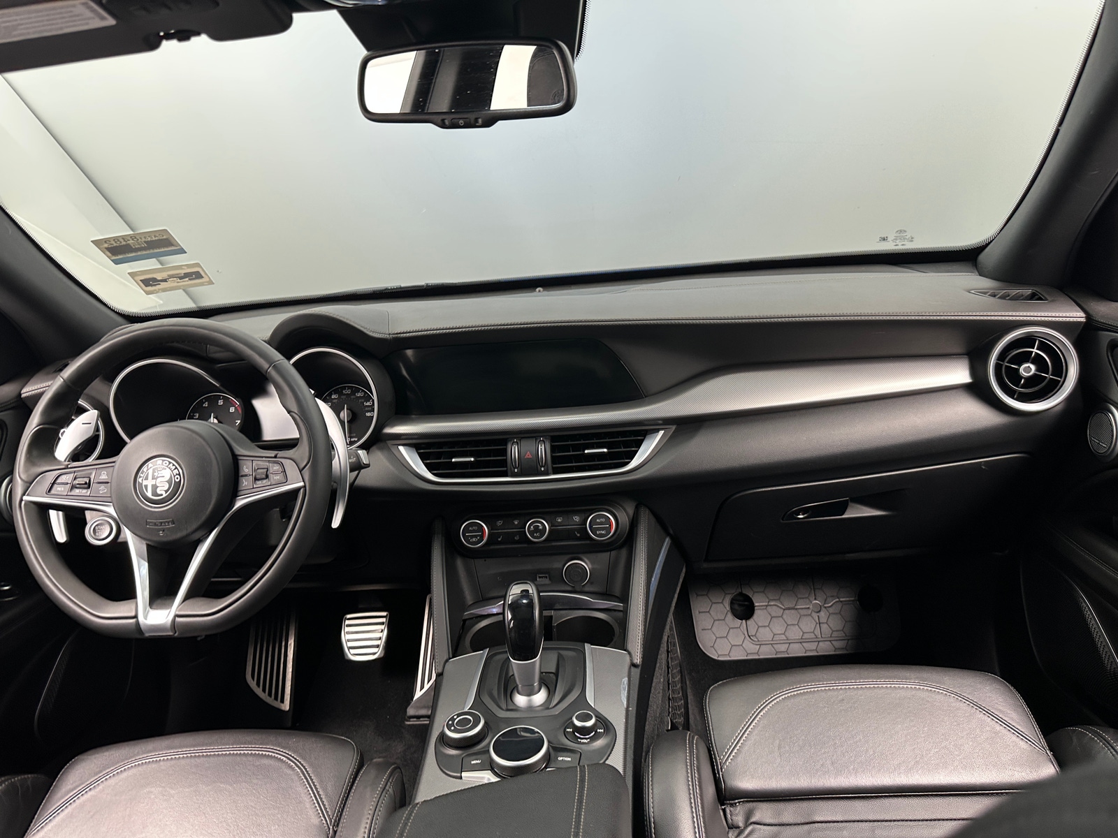 Thumbnail: 2019 Alfa Romeo Stelvio - 2