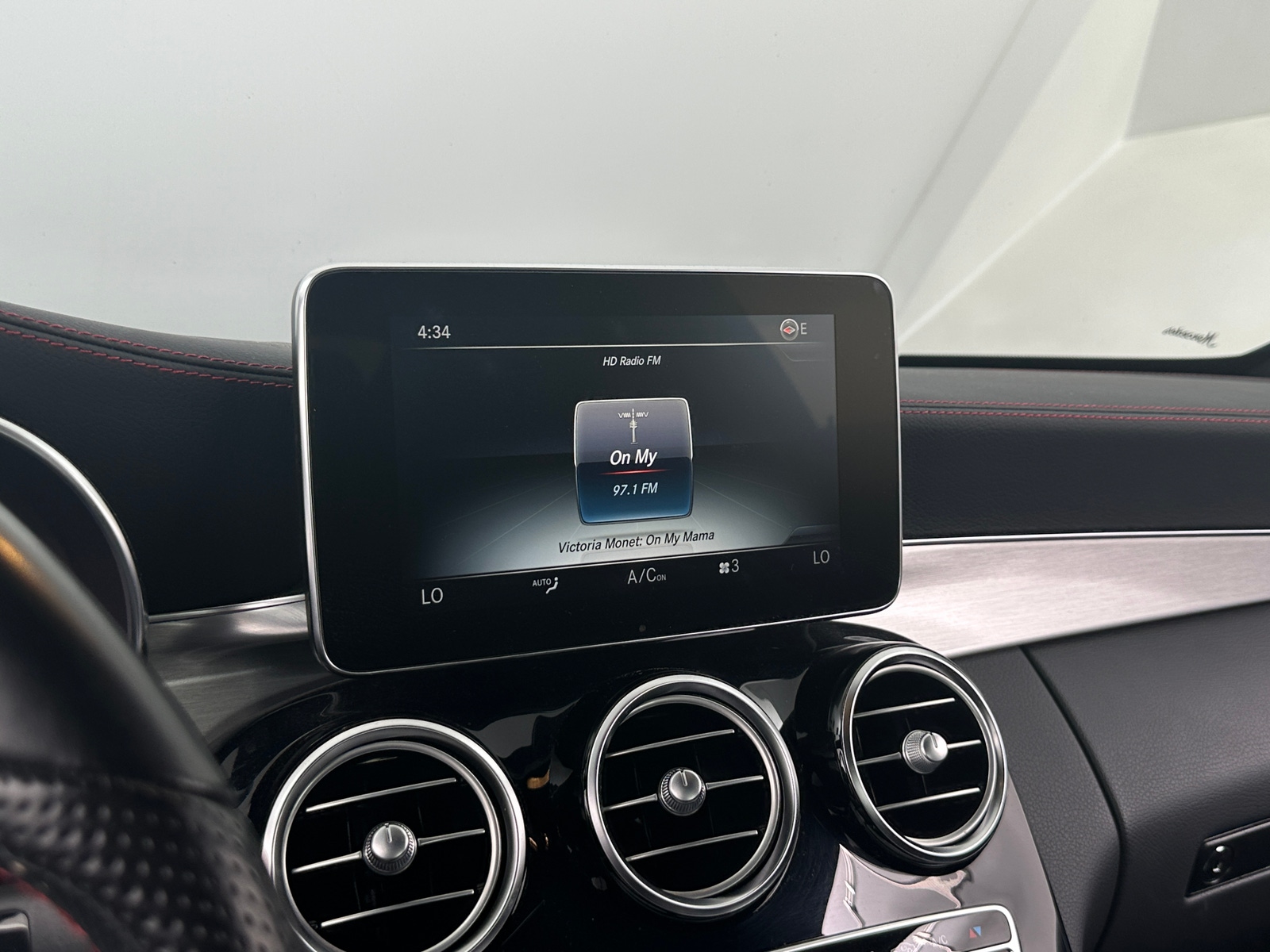 Thumbnail: 2017 Mercedes-Benz C-Class - 2