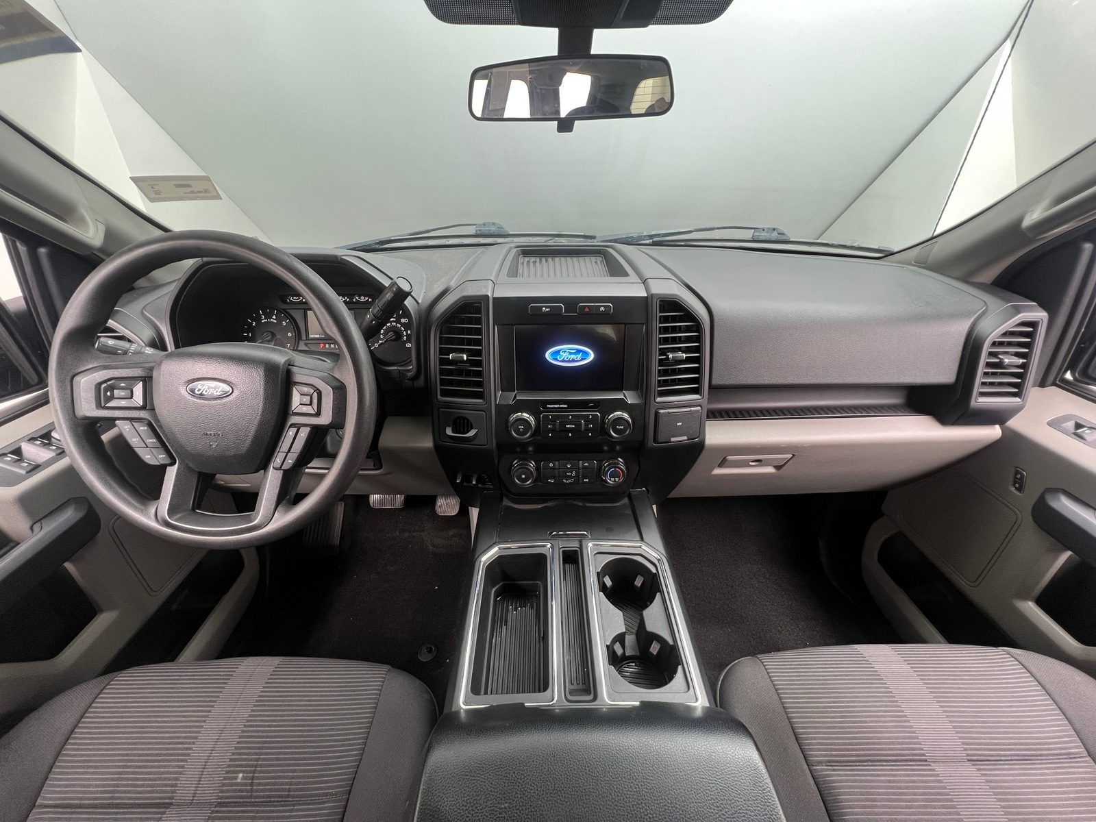 Thumbnail: 2019 Ford Econoline - 3