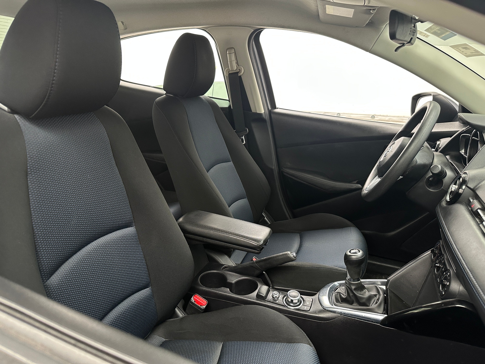 Thumbnail: 2017 Toyota Yaris iA - 2