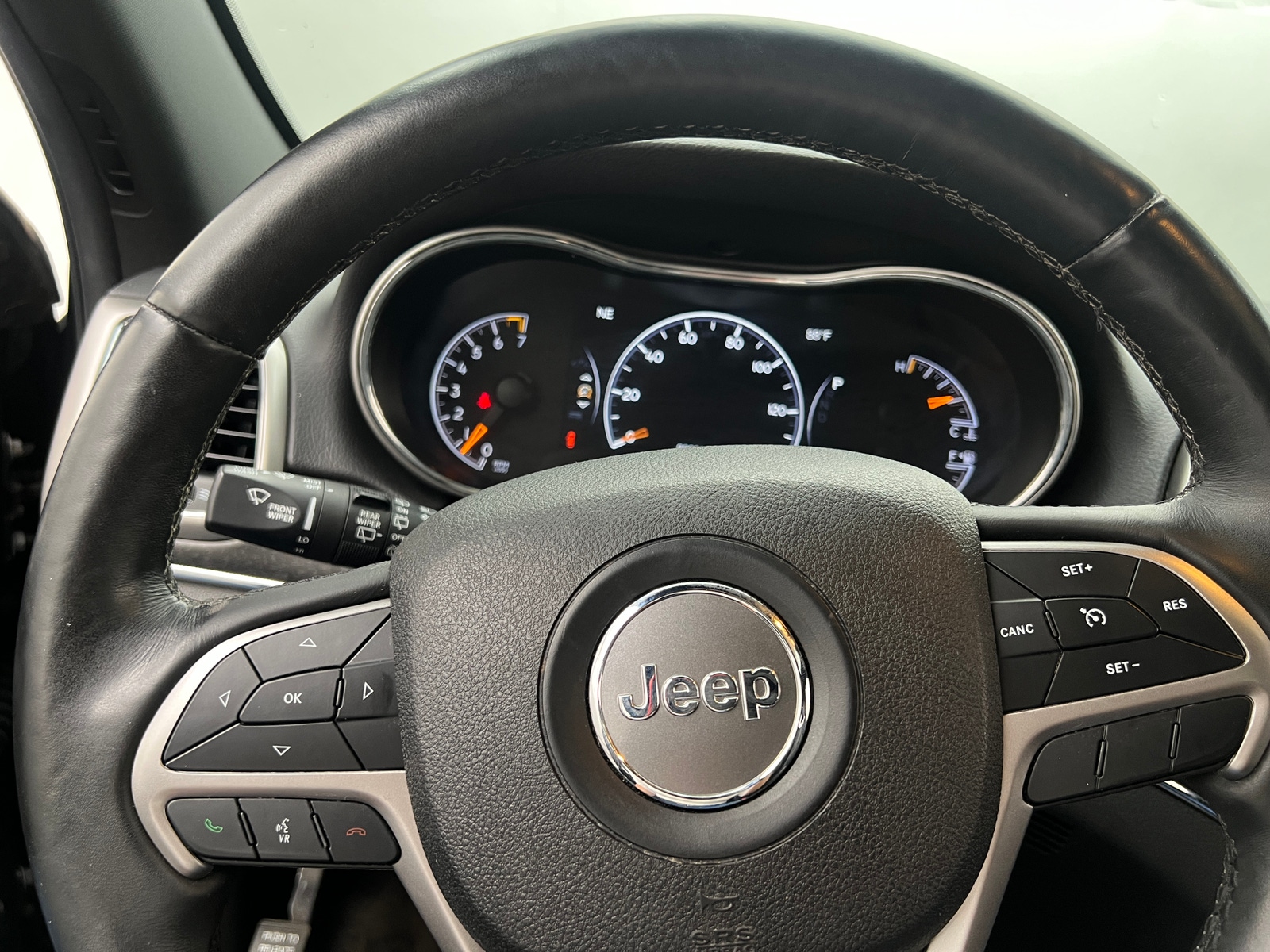 Thumbnail: 2018 Jeep Grand Cherokee - 4