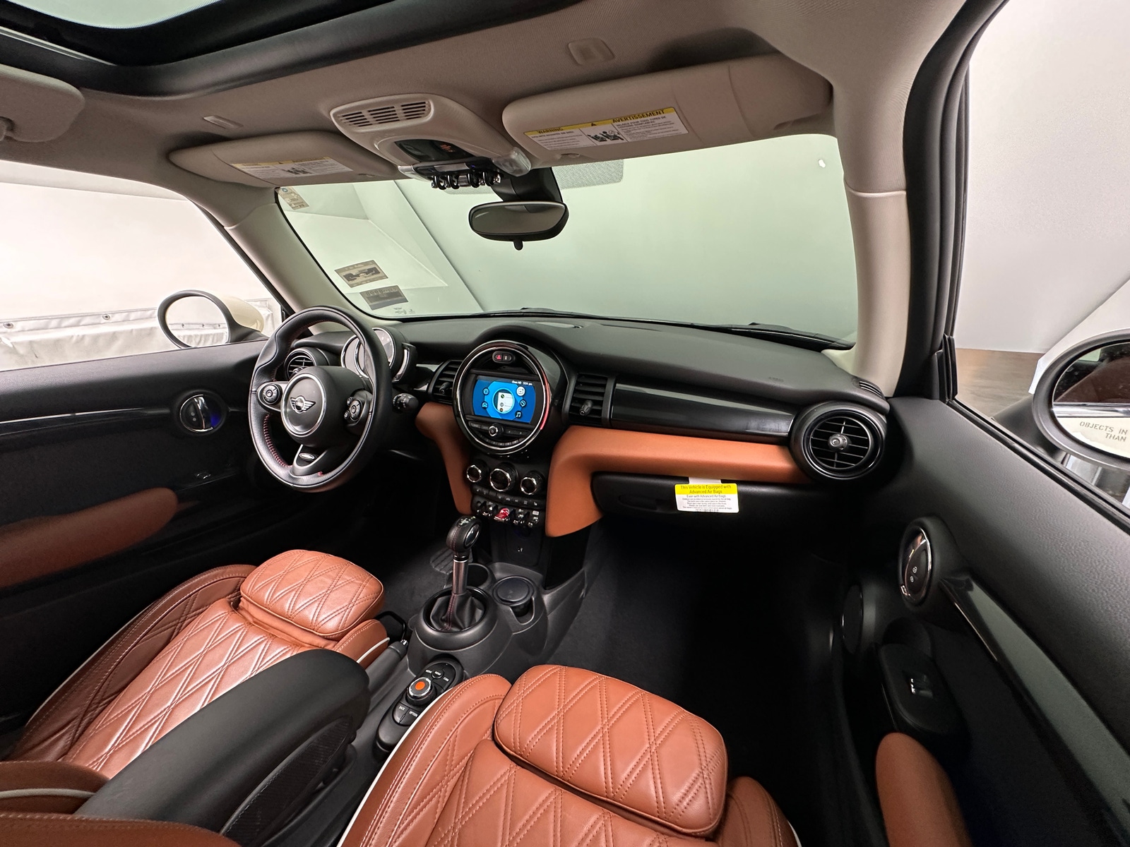 Thumbnail: 2019 MINI Cooper Hardtop - 2