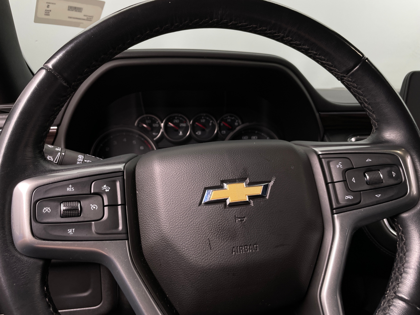 Thumbnail: 2022 Chevrolet Tahoe - 5