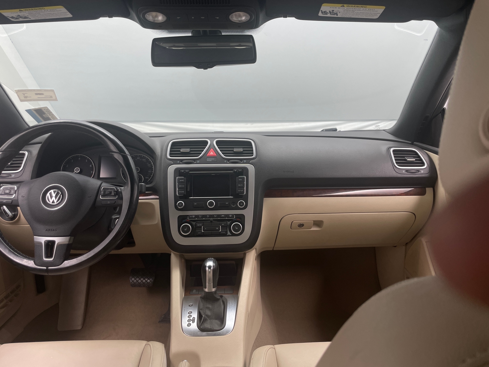 Thumbnail: 2012 Volkswagen Eos - 2