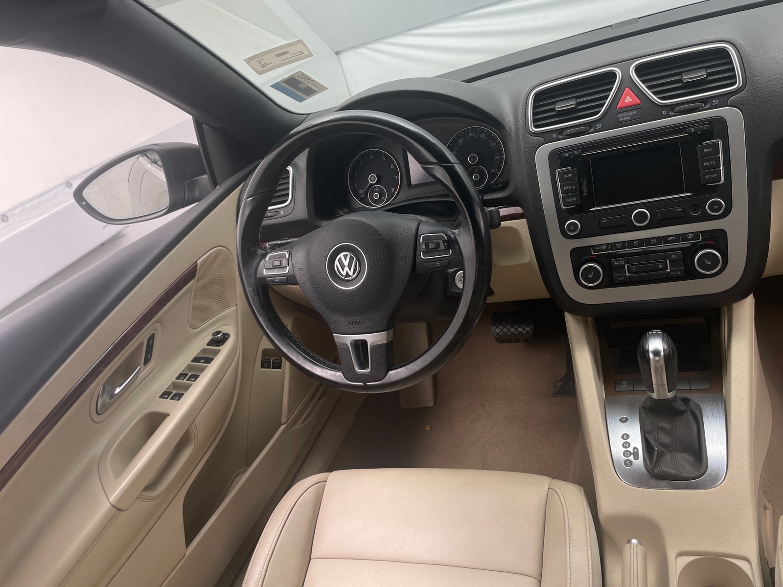 Thumbnail: 2012 Volkswagen Eos - 4
