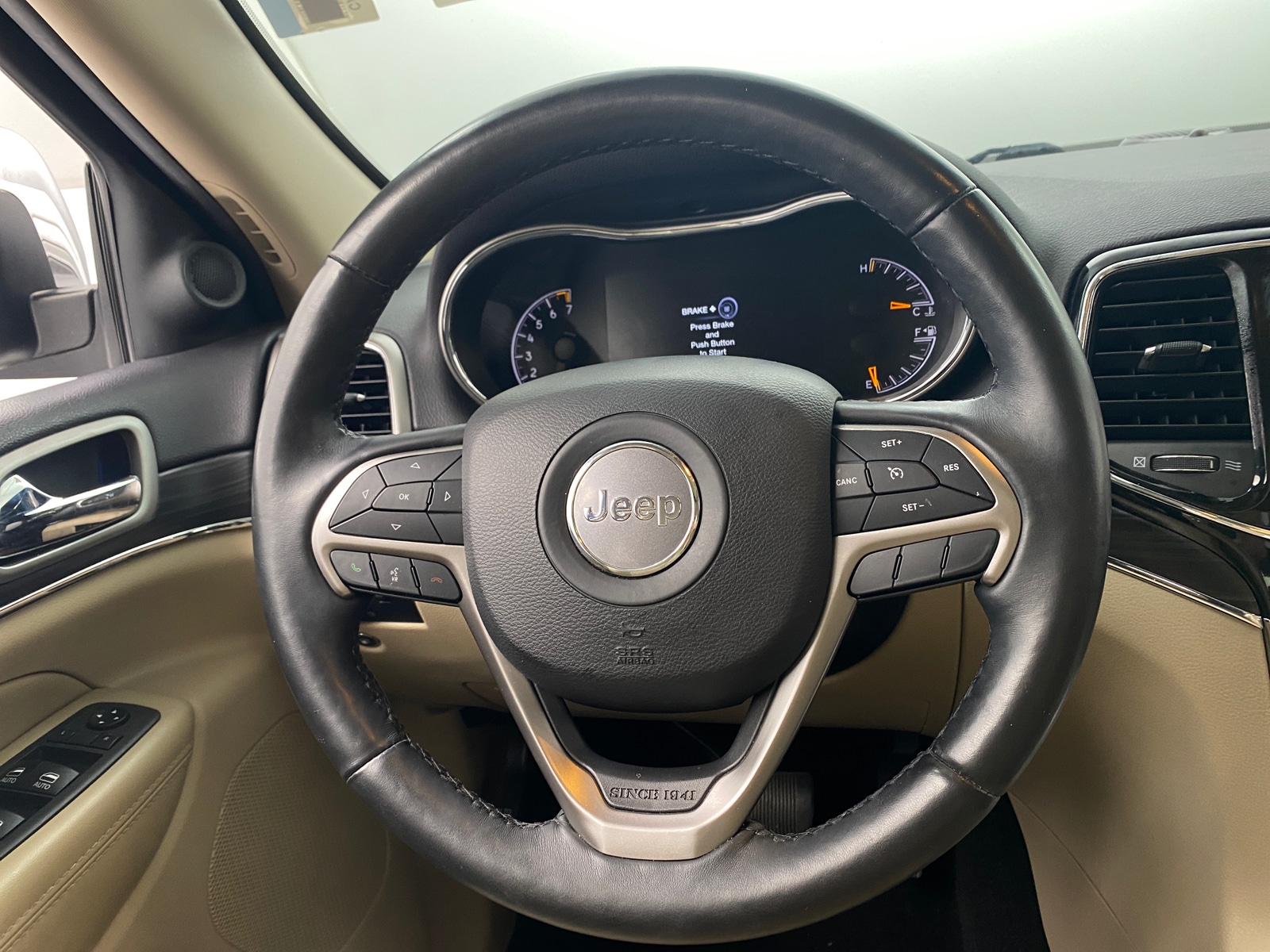 Thumbnail: 2019 Jeep Grand Cherokee - 4