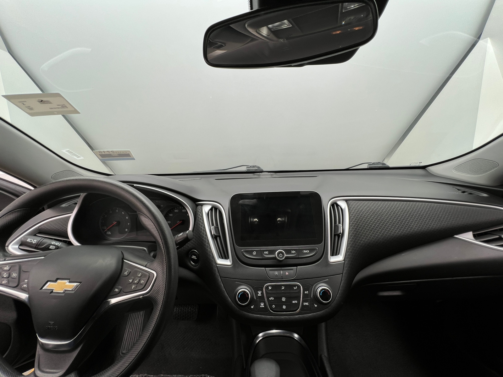 Thumbnail: 2023 Chevrolet Malibu - 3