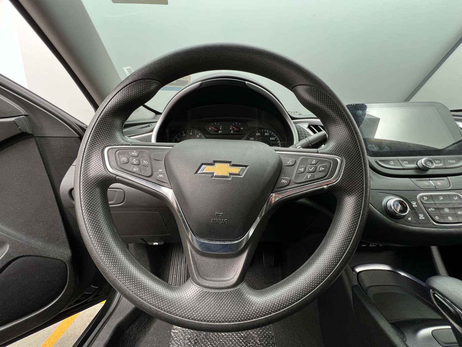Thumbnail: 2023 Chevrolet Malibu - 5
