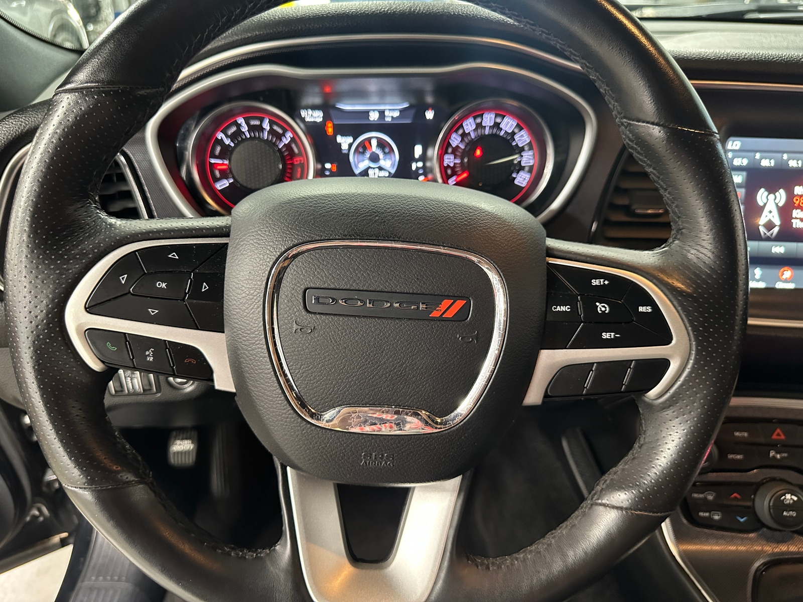 Thumbnail: 2018 Dodge Challenger - 3