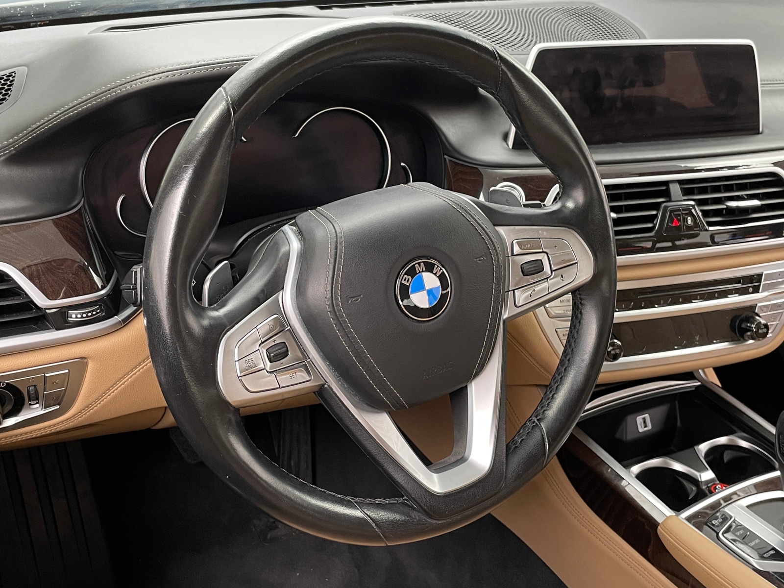 Thumbnail: 2016 BMW 7 Series - 4