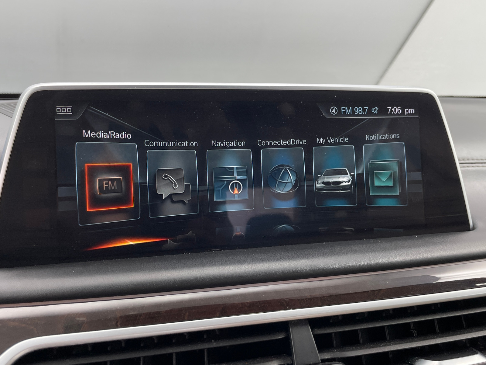 Thumbnail: 2016 BMW 7 Series - 3