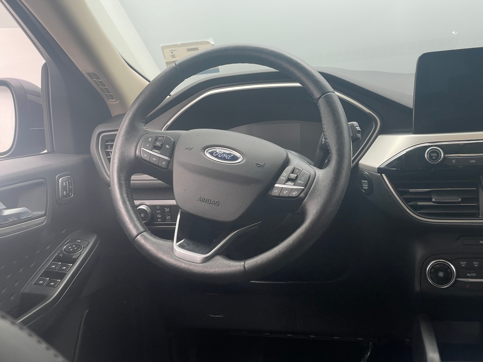 Thumbnail: 2020 Ford Escape - 4