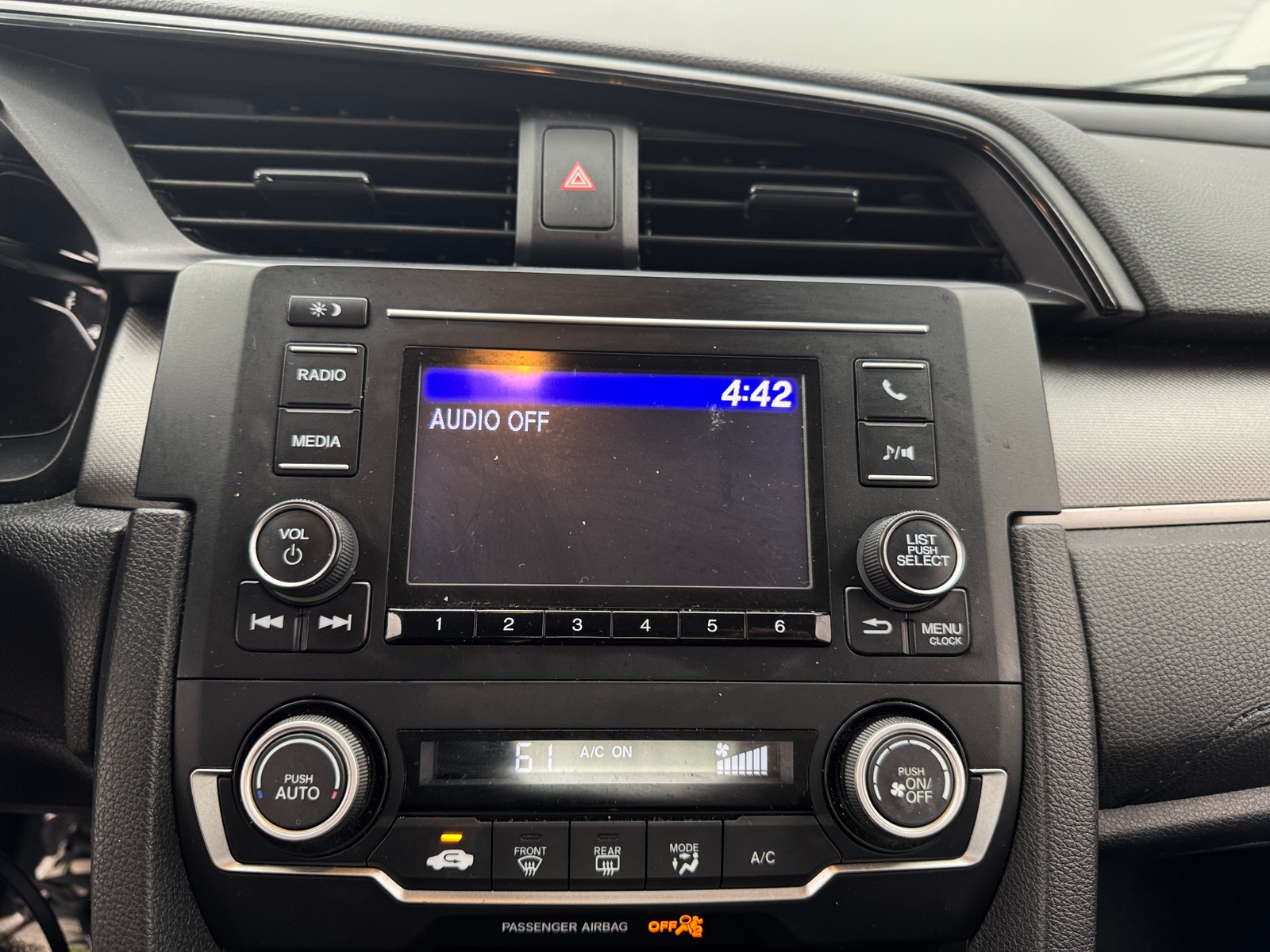 Thumbnail: 2018 Honda Civic - 4