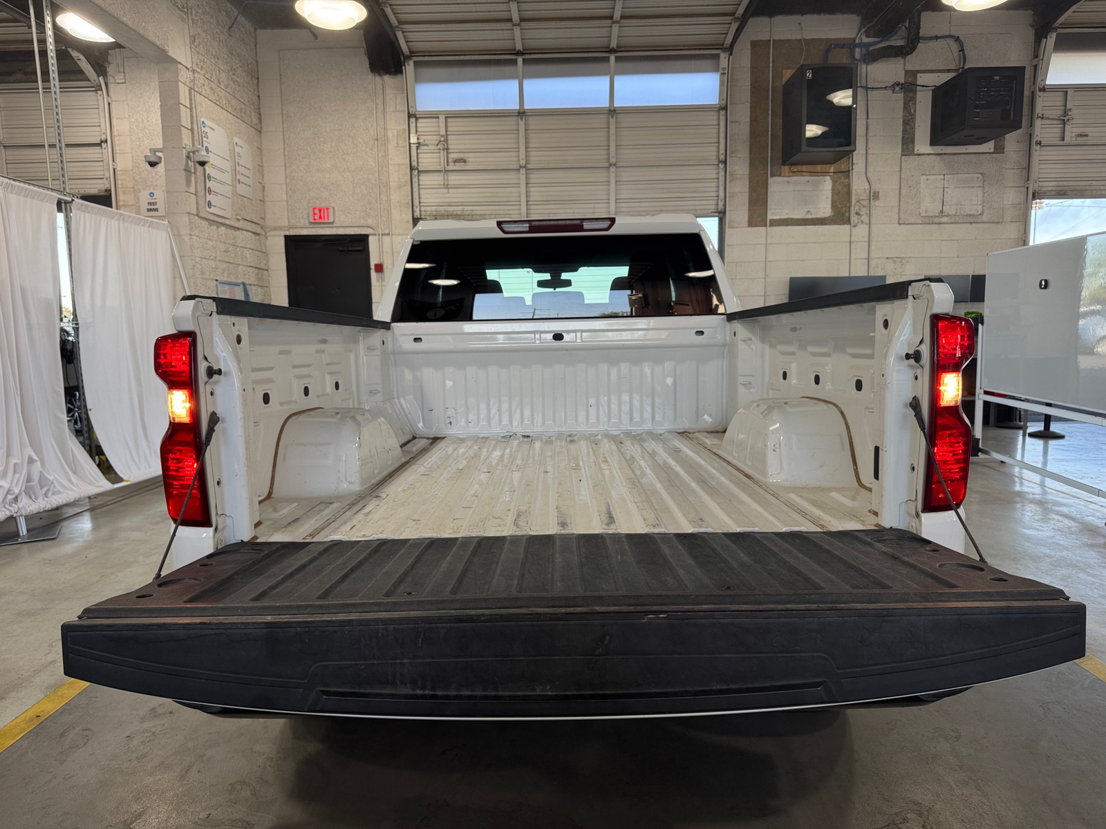Thumbnail: 2019 Chevrolet Silverado 1500 - 6