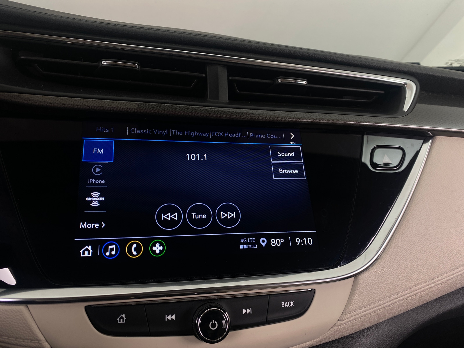 Thumbnail: 2023 Buick Encore GX - 3
