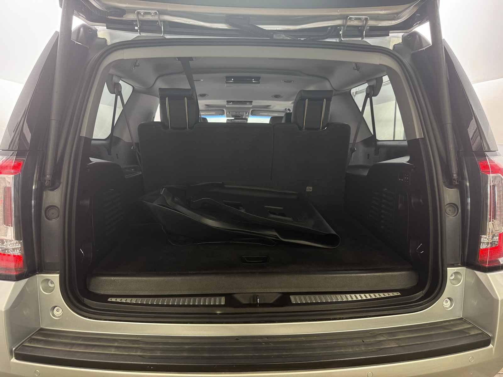 Thumbnail: 2017 GMC Yukon XL - 6