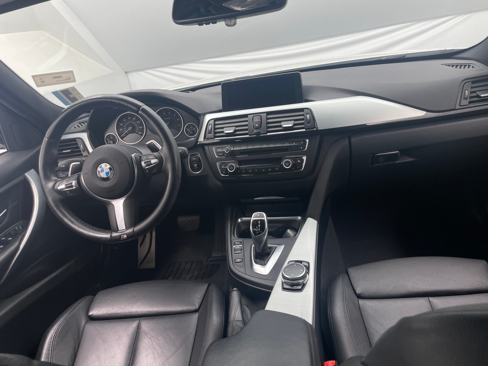 Thumbnail: 2015 BMW 3 Series - 2