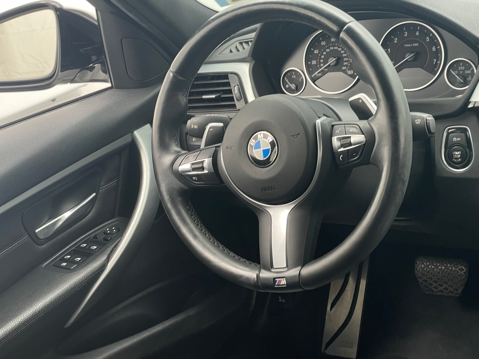 Thumbnail: 2015 BMW 3 Series - 4