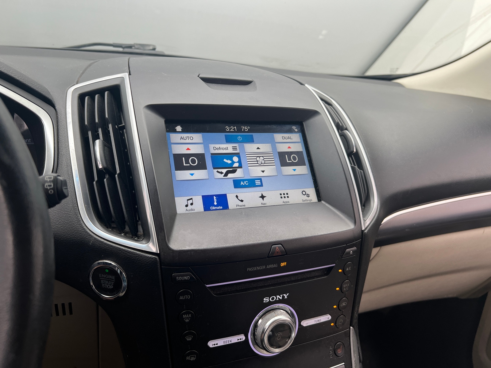 Thumbnail: 2017 Ford Edge - 3