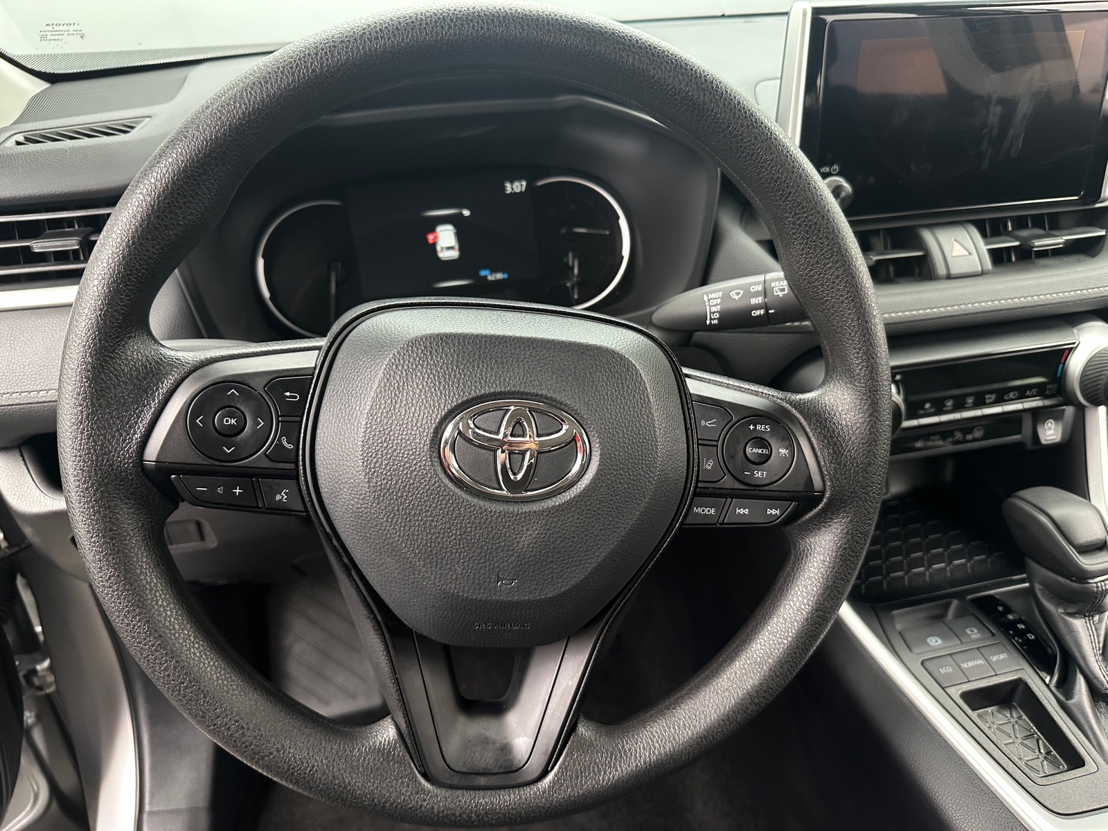 Thumbnail: 2025 Toyota RAV4 - 5