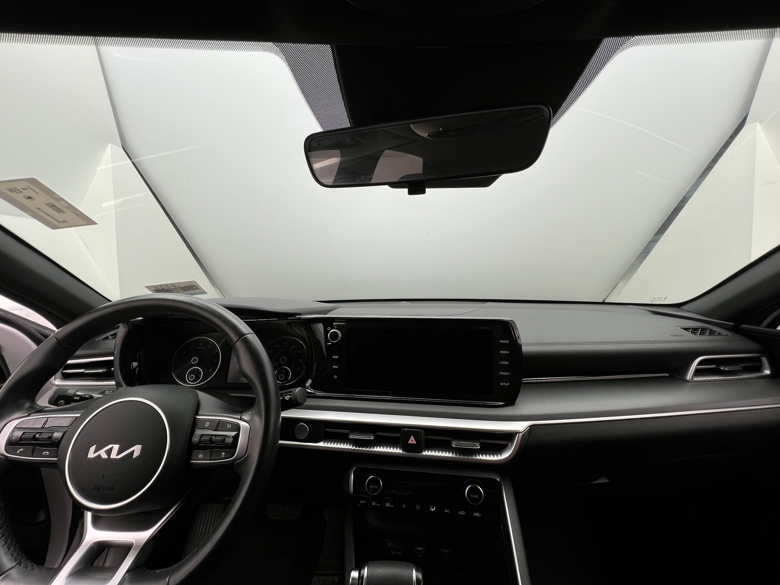 Thumbnail: 2022 Kia K5 - 2
