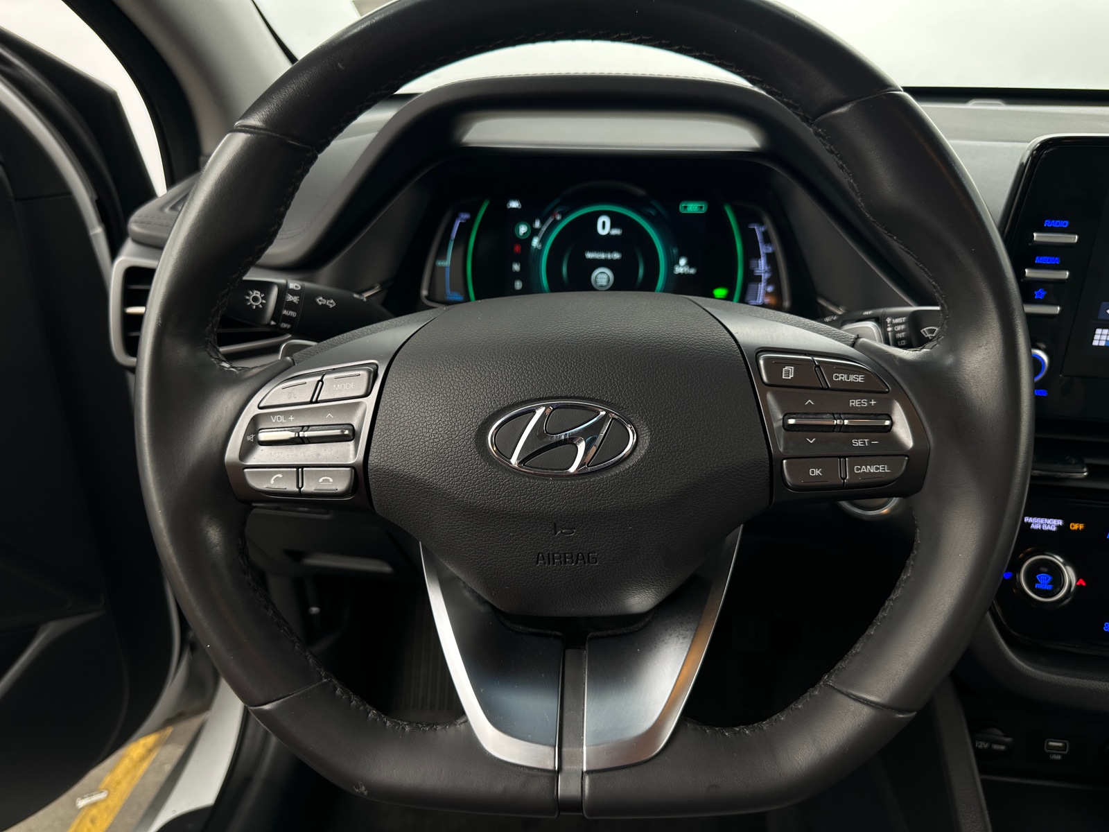 Thumbnail: 2022 Hyundai Ioniq - 5