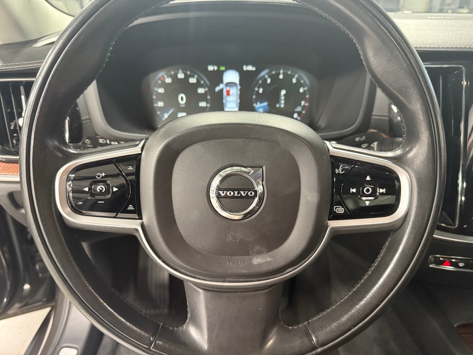 Thumbnail: 2019 Volvo S60 - 4