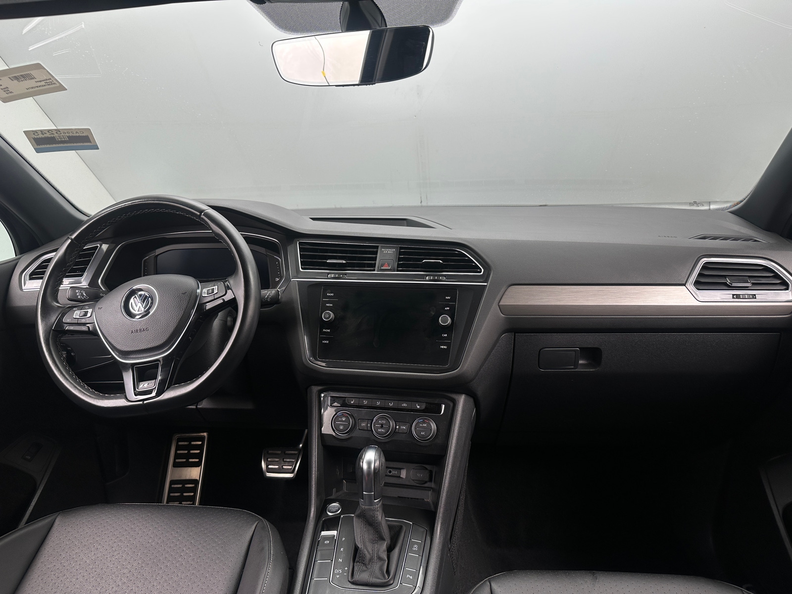 Thumbnail: 2019 Volkswagen Tiguan - 2