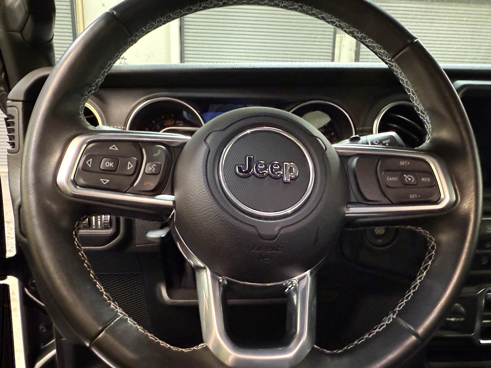 Thumbnail: 2019 Jeep Wrangler - 4