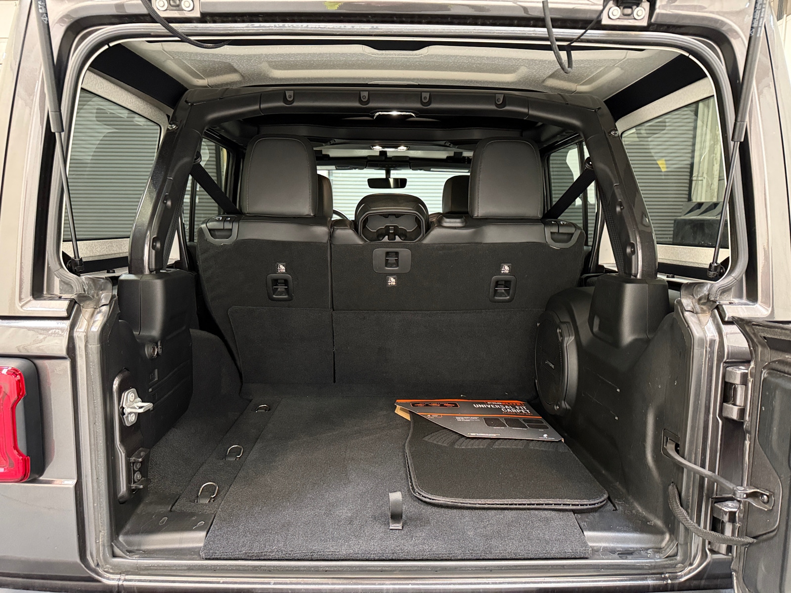 Thumbnail: 2019 Jeep Wrangler - 6