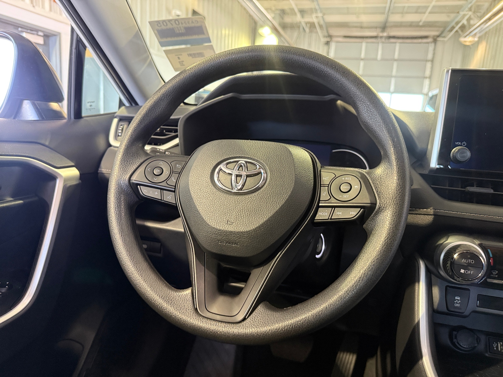 Thumbnail: 2025 Toyota RAV4 - 5