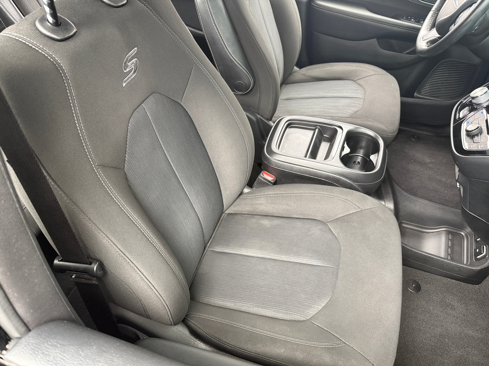 Thumbnail: 2020 Chrysler Pacifica - 2