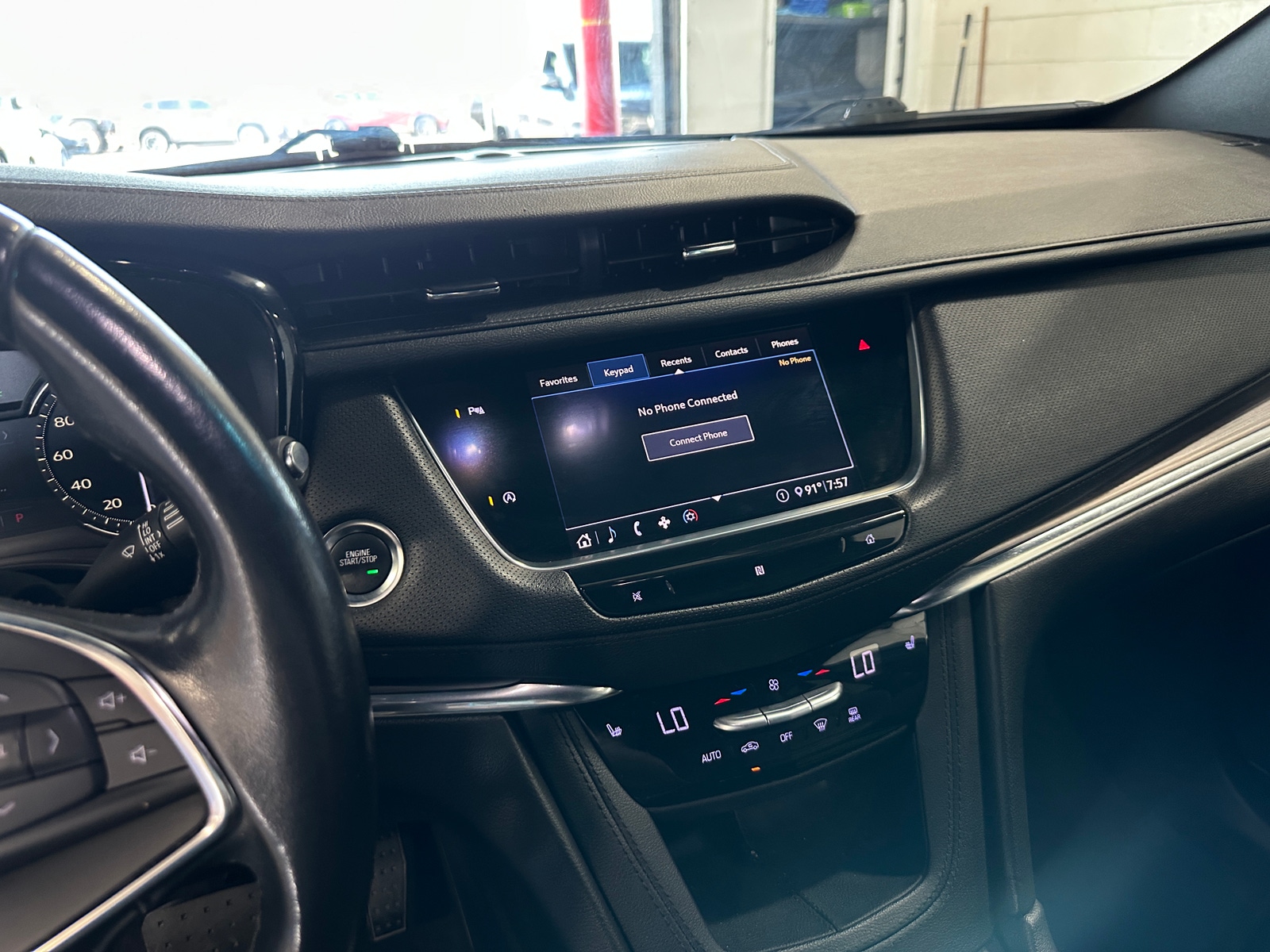 Thumbnail: 2020 Cadillac XT5 - 3