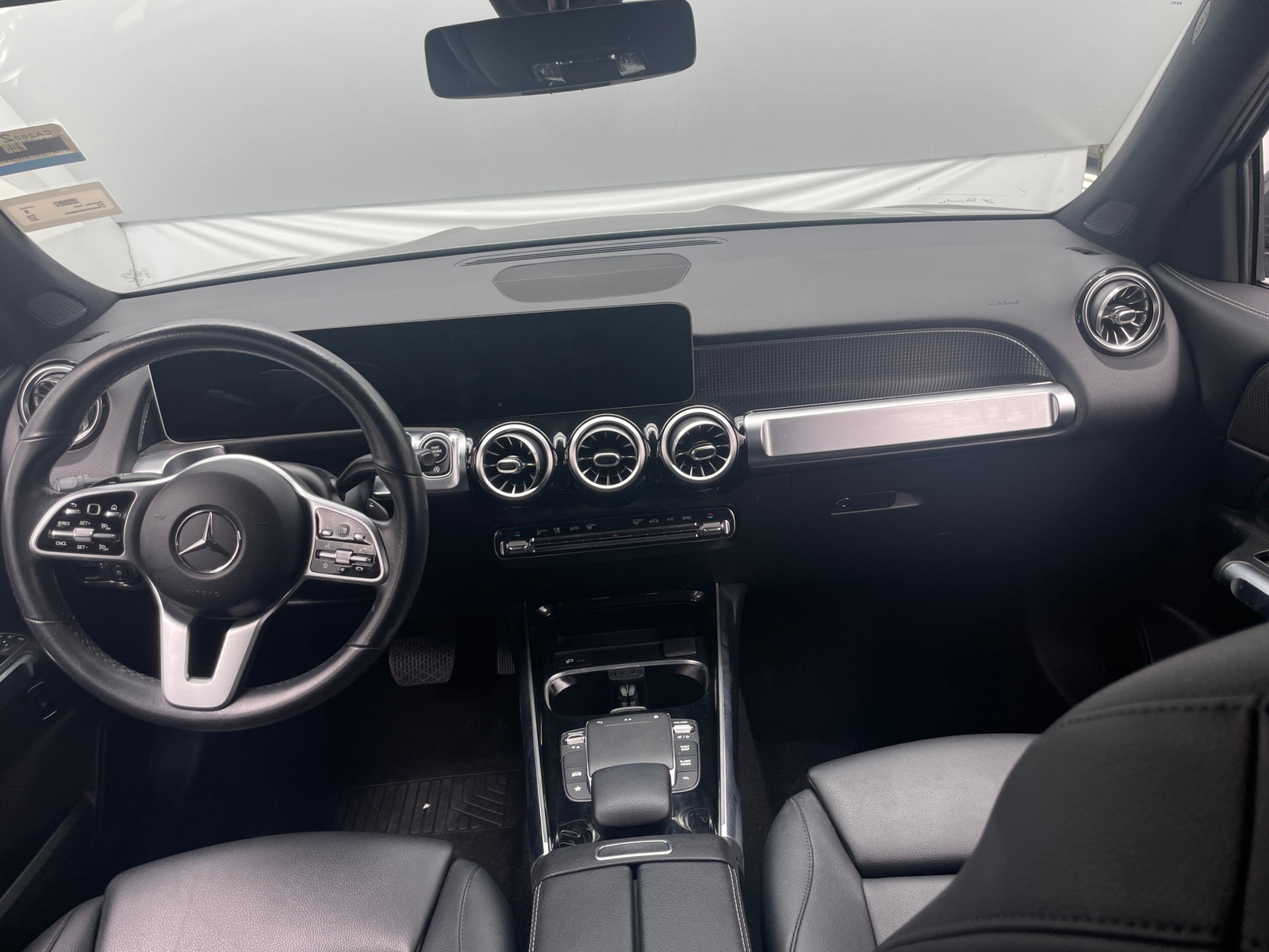 Thumbnail: 2021 Mercedes-Benz GLB - 2