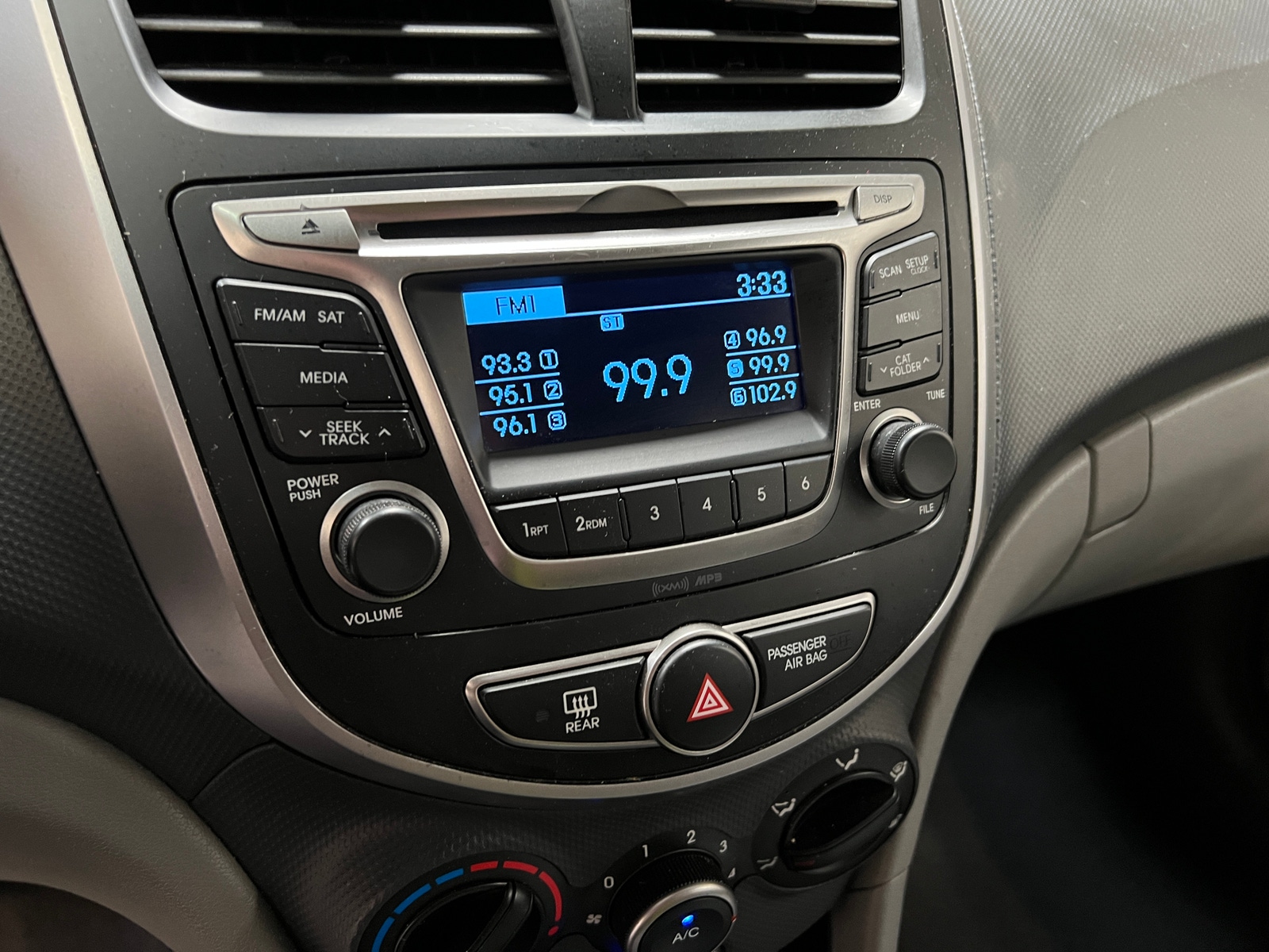 Thumbnail: 2017 Hyundai Accent - 4