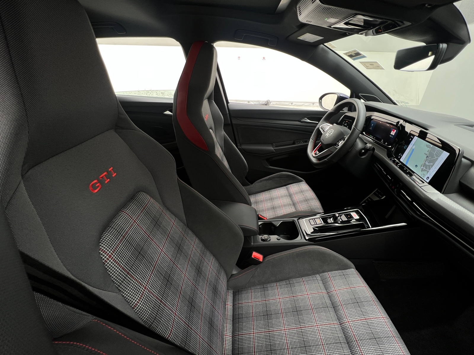 Thumbnail: 2024 Volkswagen Golf - 2