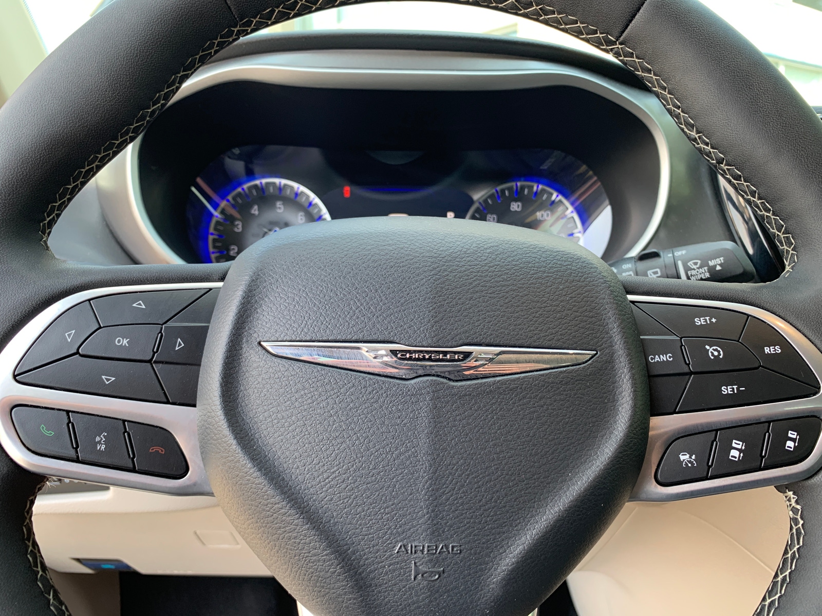 Thumbnail: 2024 Chrysler Pacifica - 5