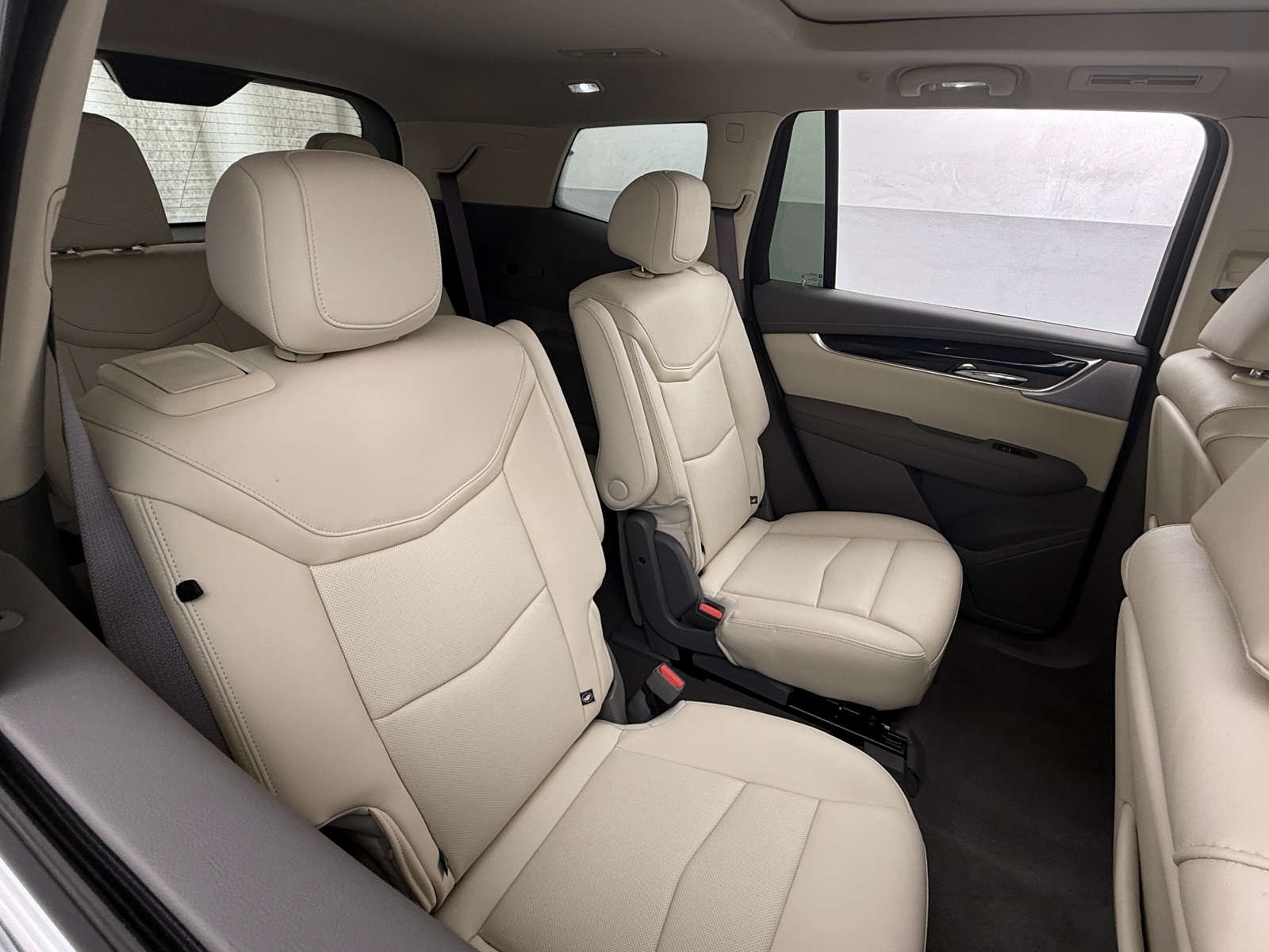 Thumbnail: 2024 Cadillac XT6 - 5