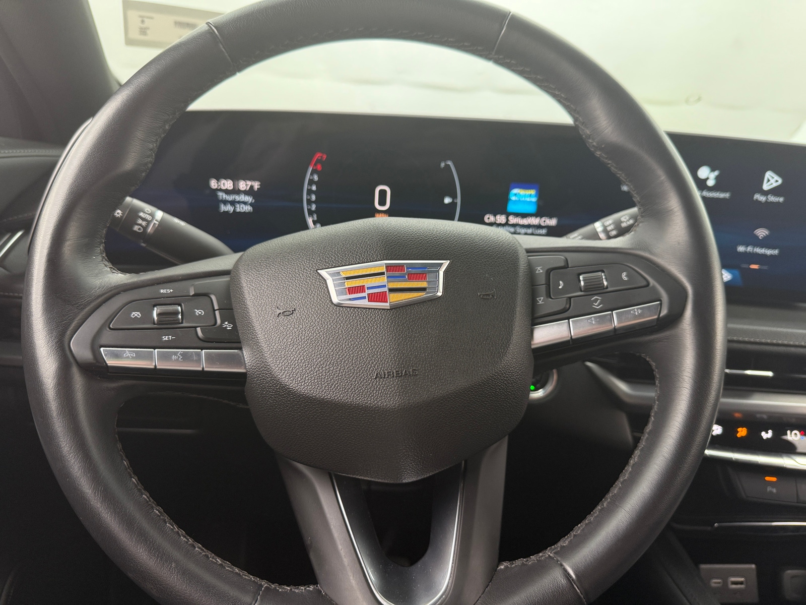 Thumbnail: 2024 Cadillac XT4 - 4