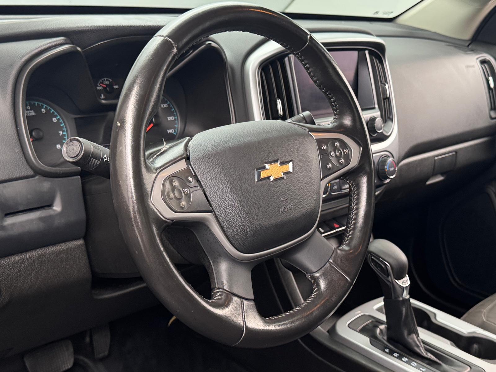 Thumbnail: 2022 Chevrolet Colorado - 5