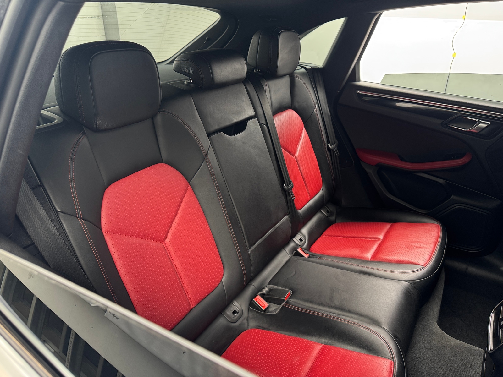 Thumbnail: 2016 Porsche Macan - 5