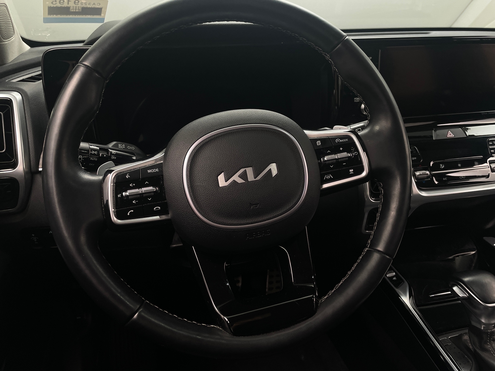 Thumbnail: 2022 Kia Sorento - 4