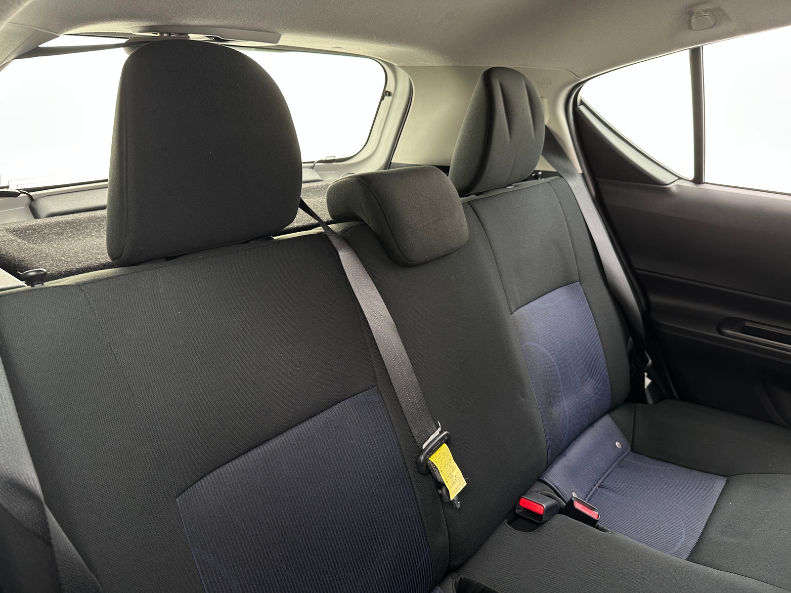 Thumbnail: 2018 Toyota Prius c - 6