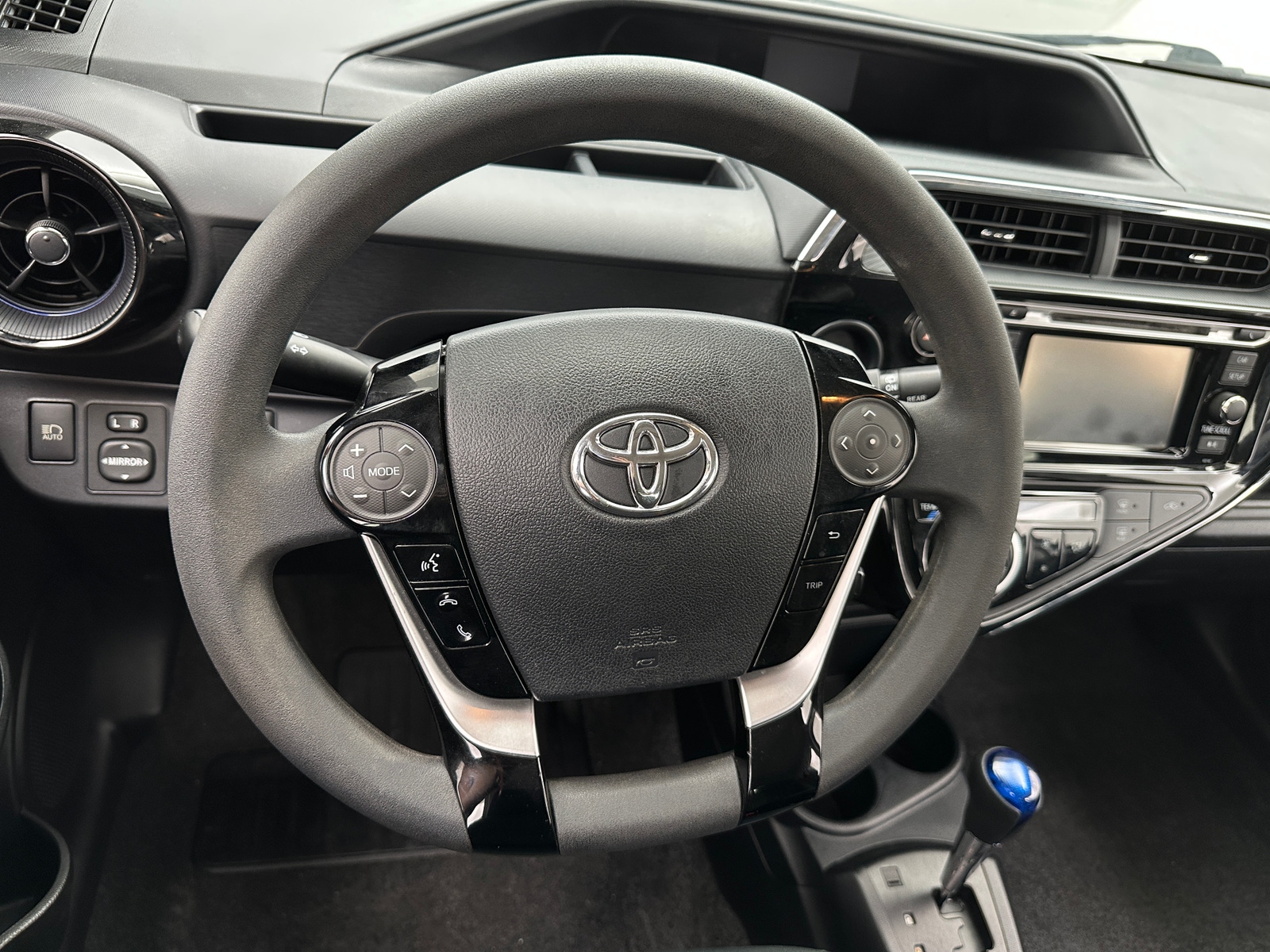 Thumbnail: 2018 Toyota Prius c - 5