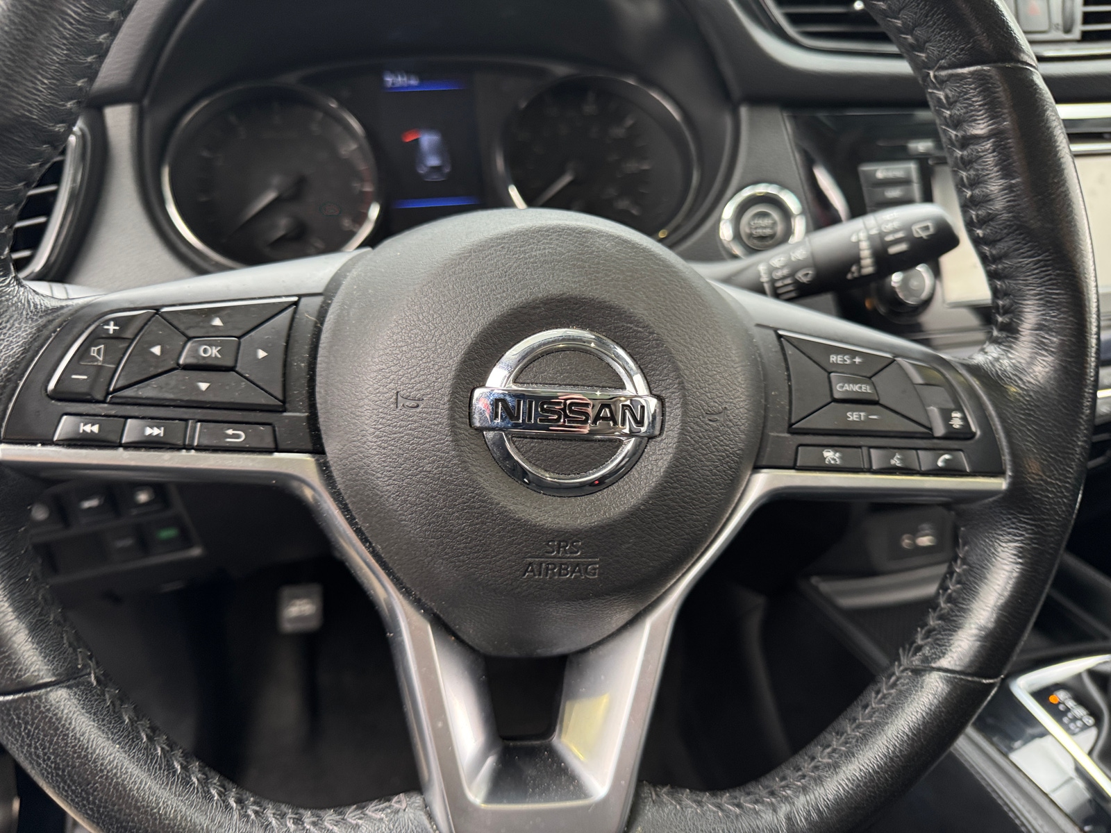 Thumbnail: 2018 Nissan Rogue - 4