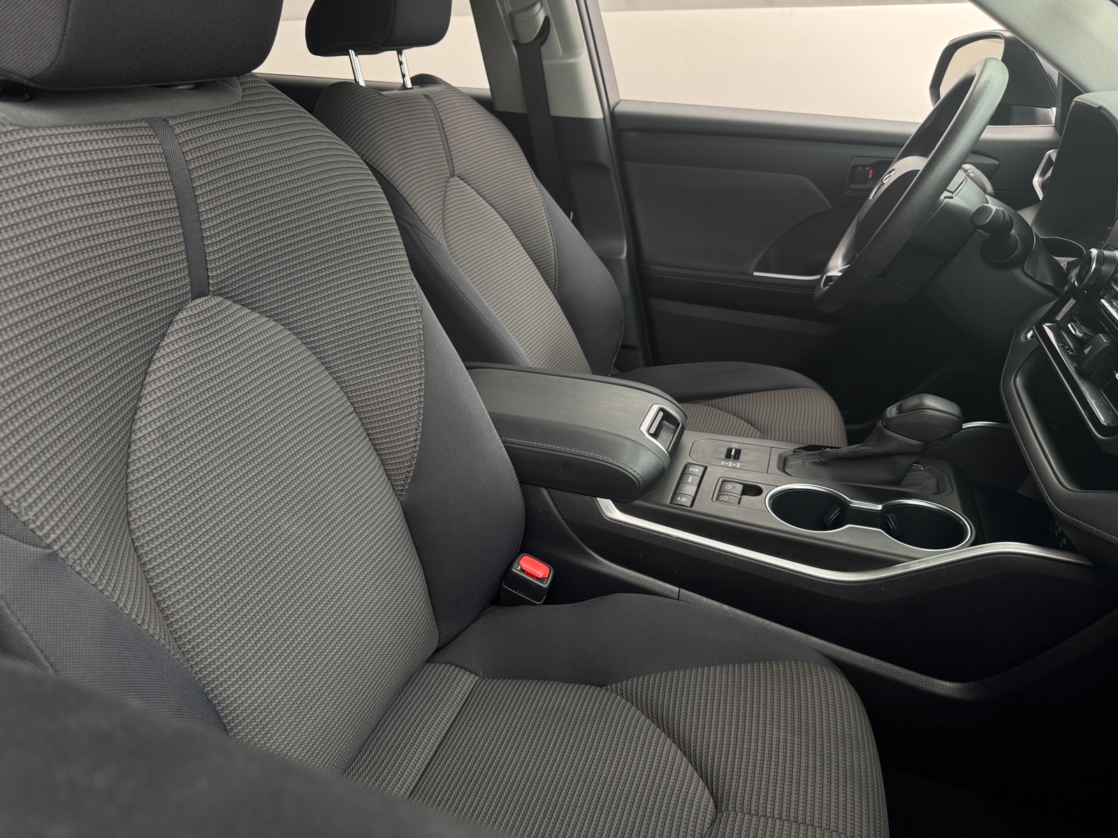 Thumbnail: 2020 Toyota Highlander - 2