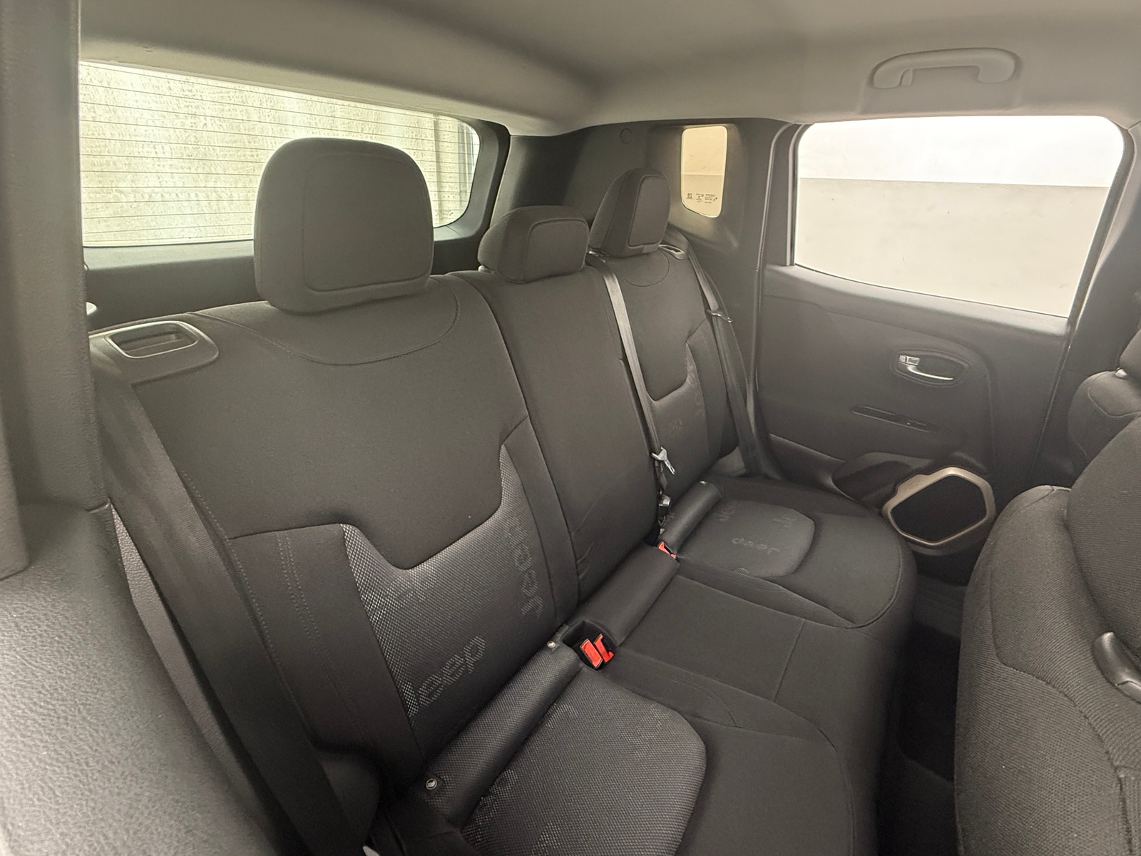 Thumbnail: 2017 Jeep Renegade - 6