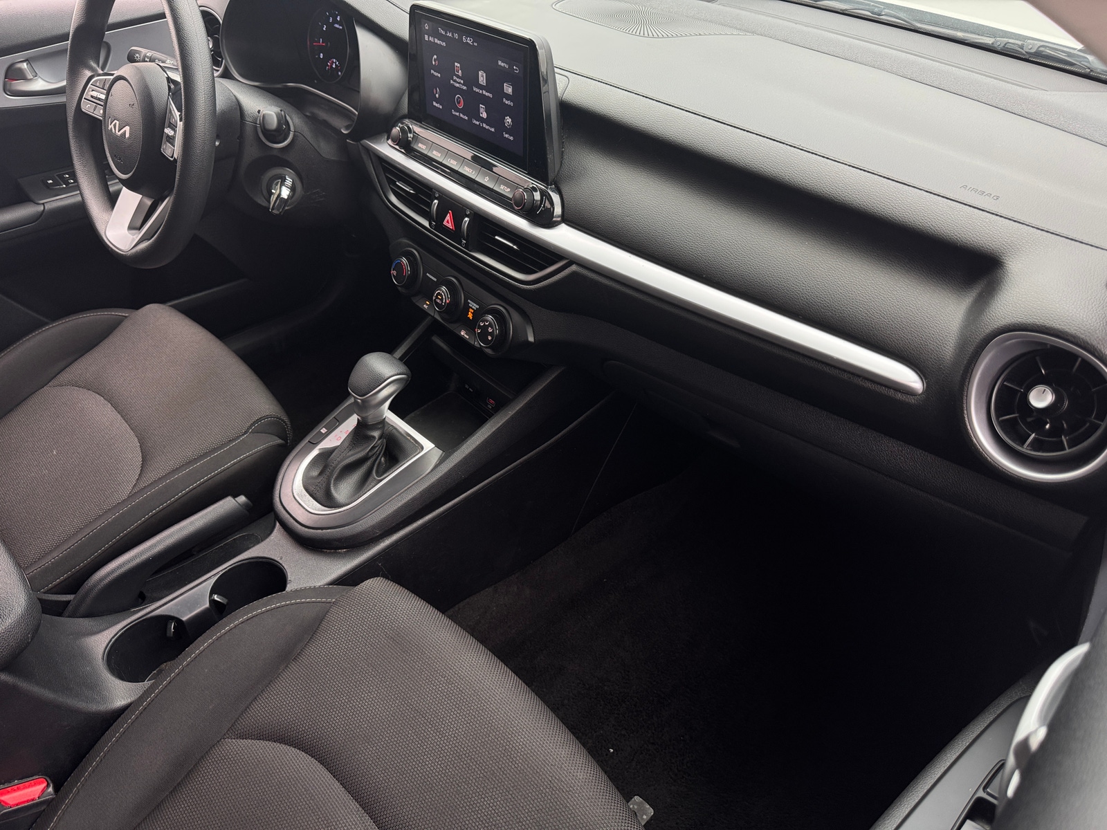 Thumbnail: 2024 Kia Forte - 3