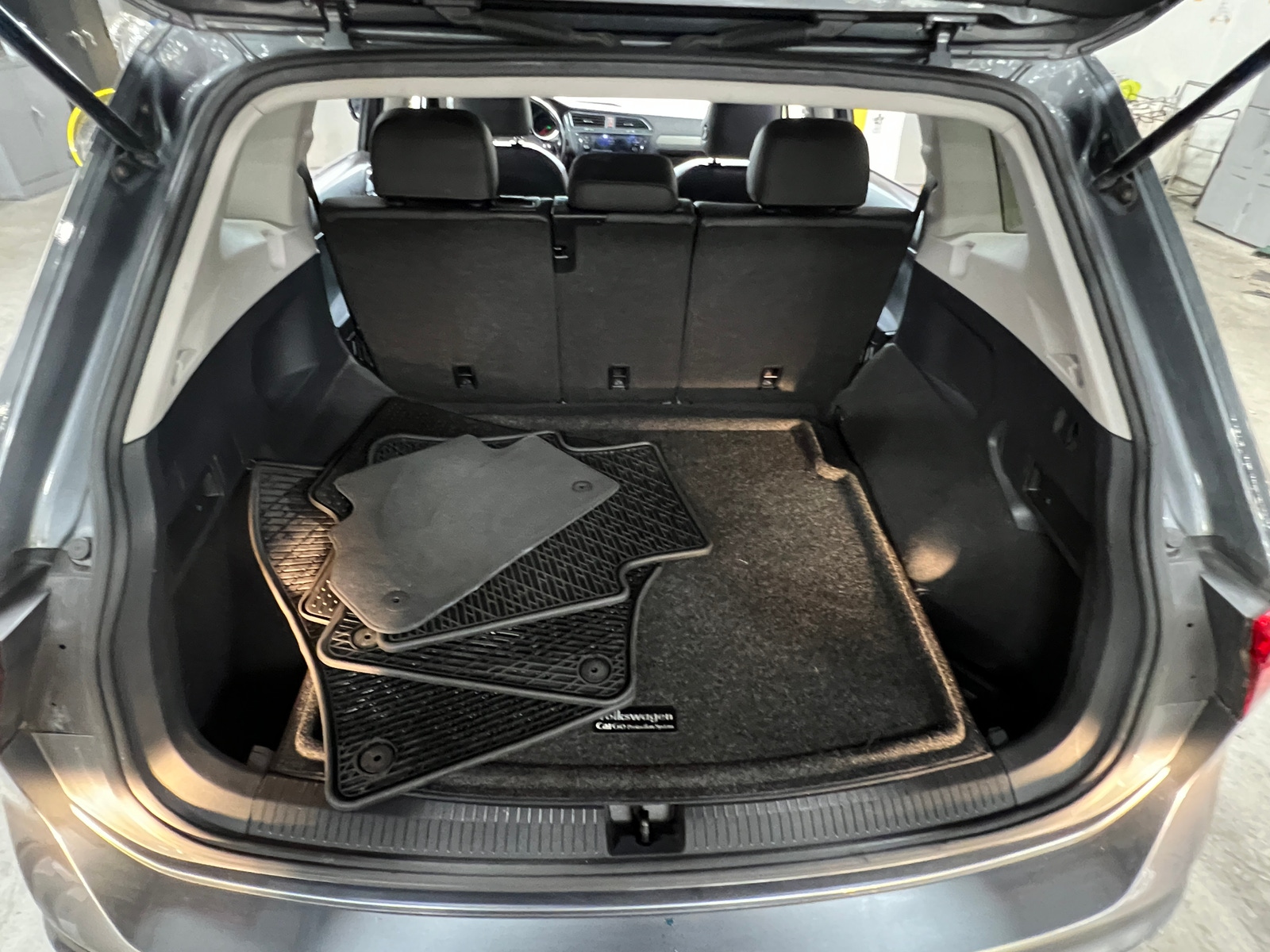 Thumbnail: 2018 Volkswagen Tiguan - 6