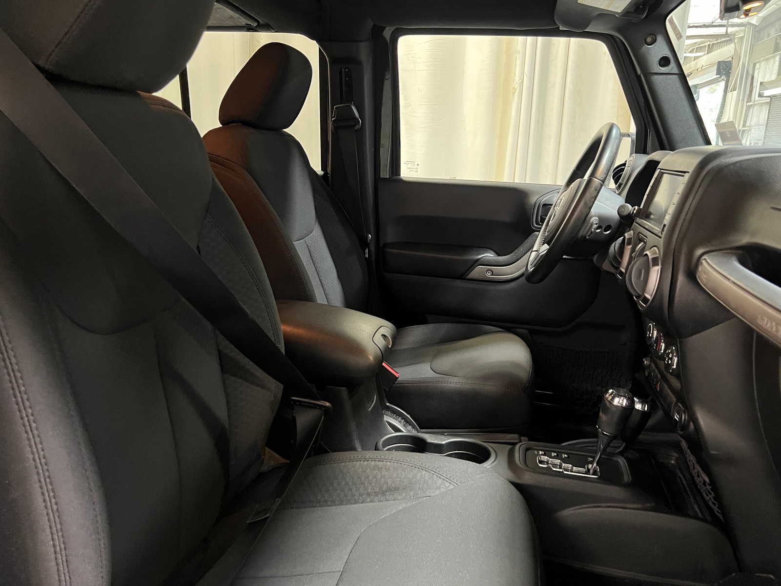 Thumbnail: 2016 Jeep Wrangler - 2